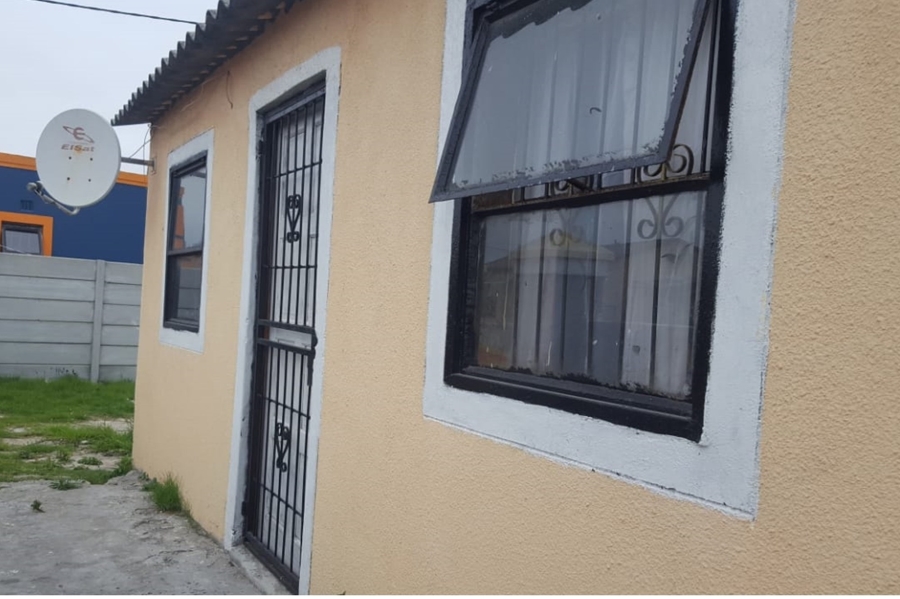 2 Bedroom Property for Sale in Mfuleni Western Cape